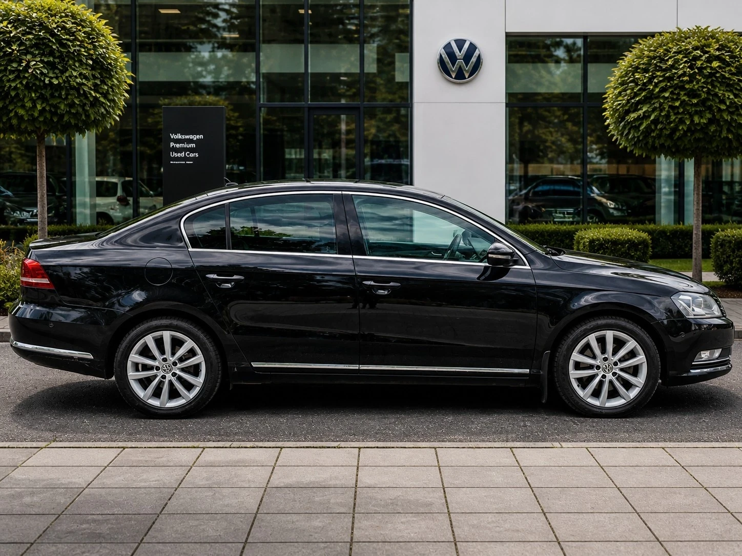 VW Passat 2.0 TDI/СЕДАН/WEBASTO/PARK ASSIST, снимка 5 - Автомобили и джипове - 54402371
