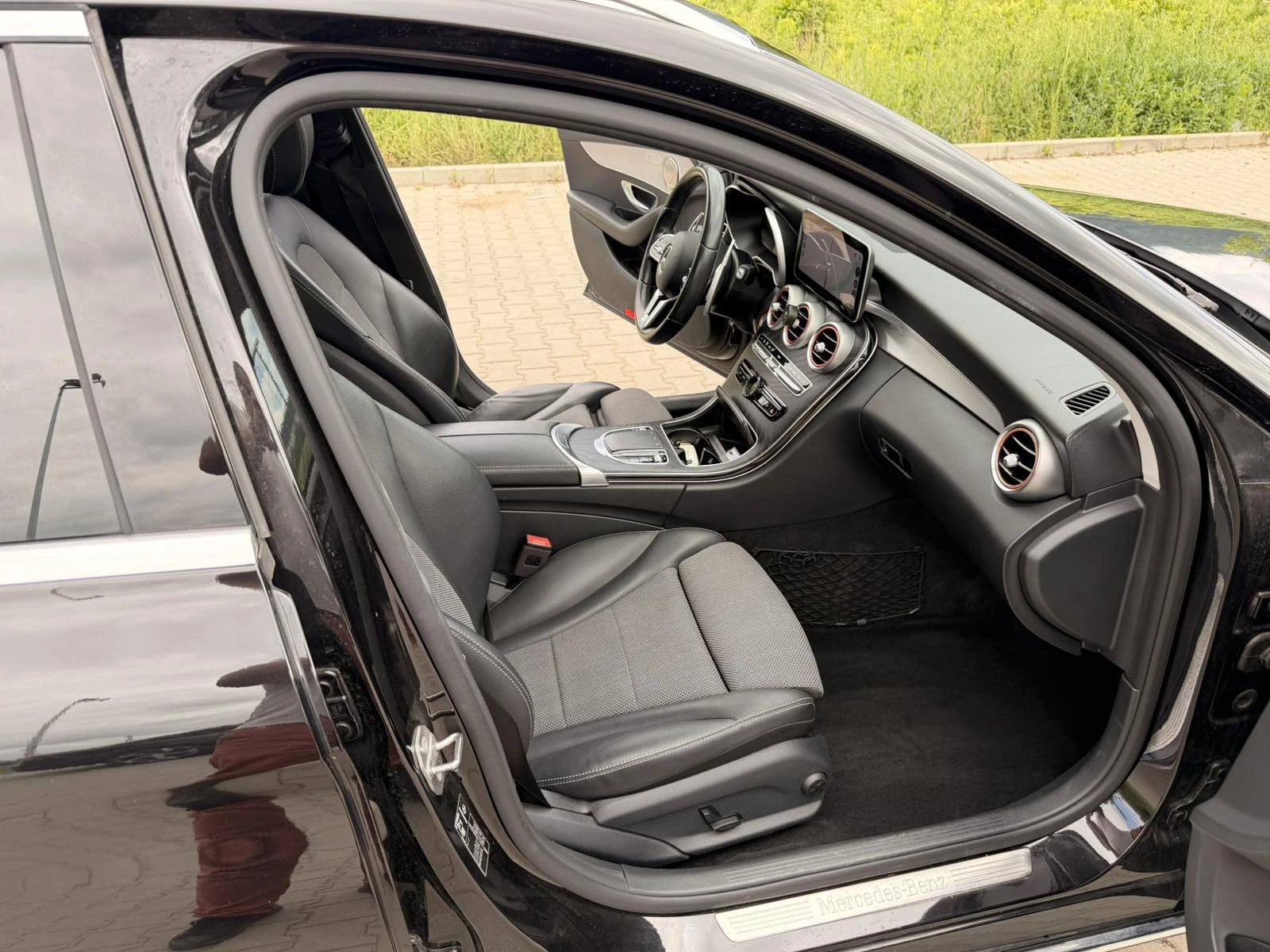 Mercedes-Benz C 200 2019г facelift 9G серв.история реални км, снимка 10 - Автомобили и джипове - 54910342
