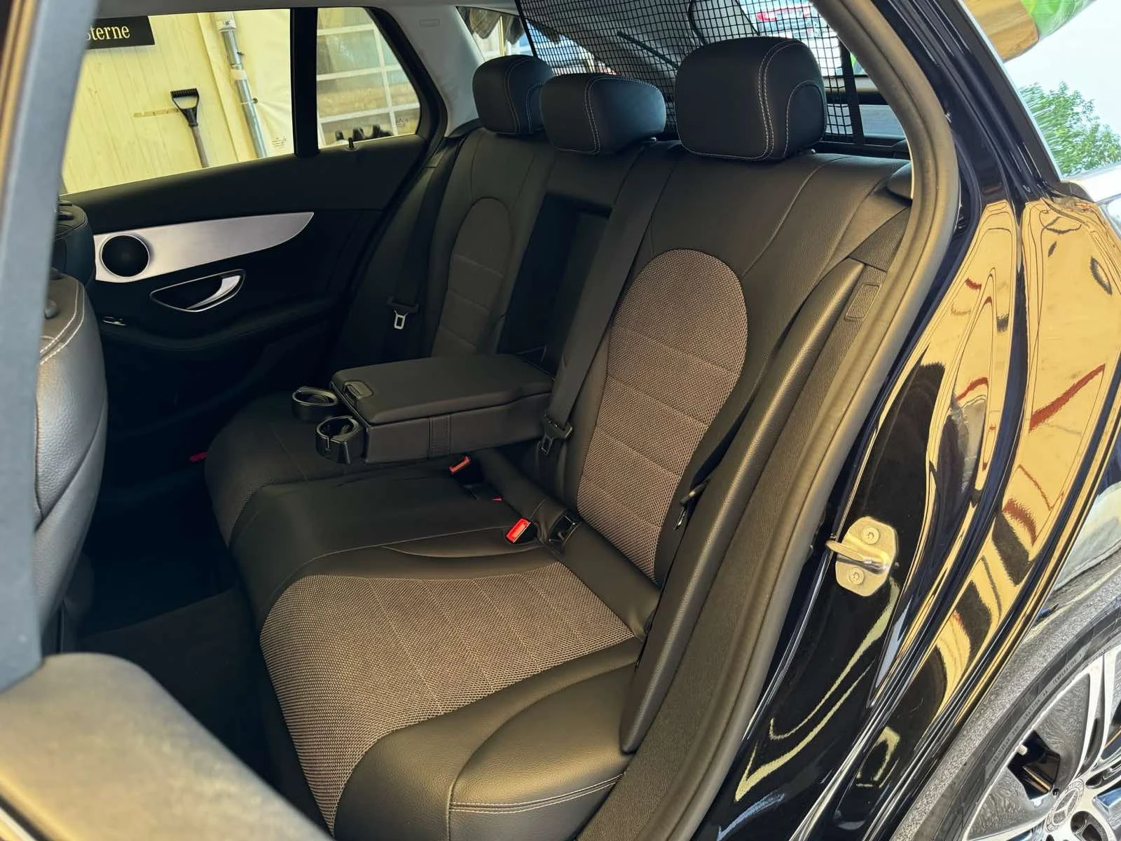 Mercedes-Benz C 200 2019г facelift 9G серв.история реални км, снимка 11 - Автомобили и джипове - 54910342