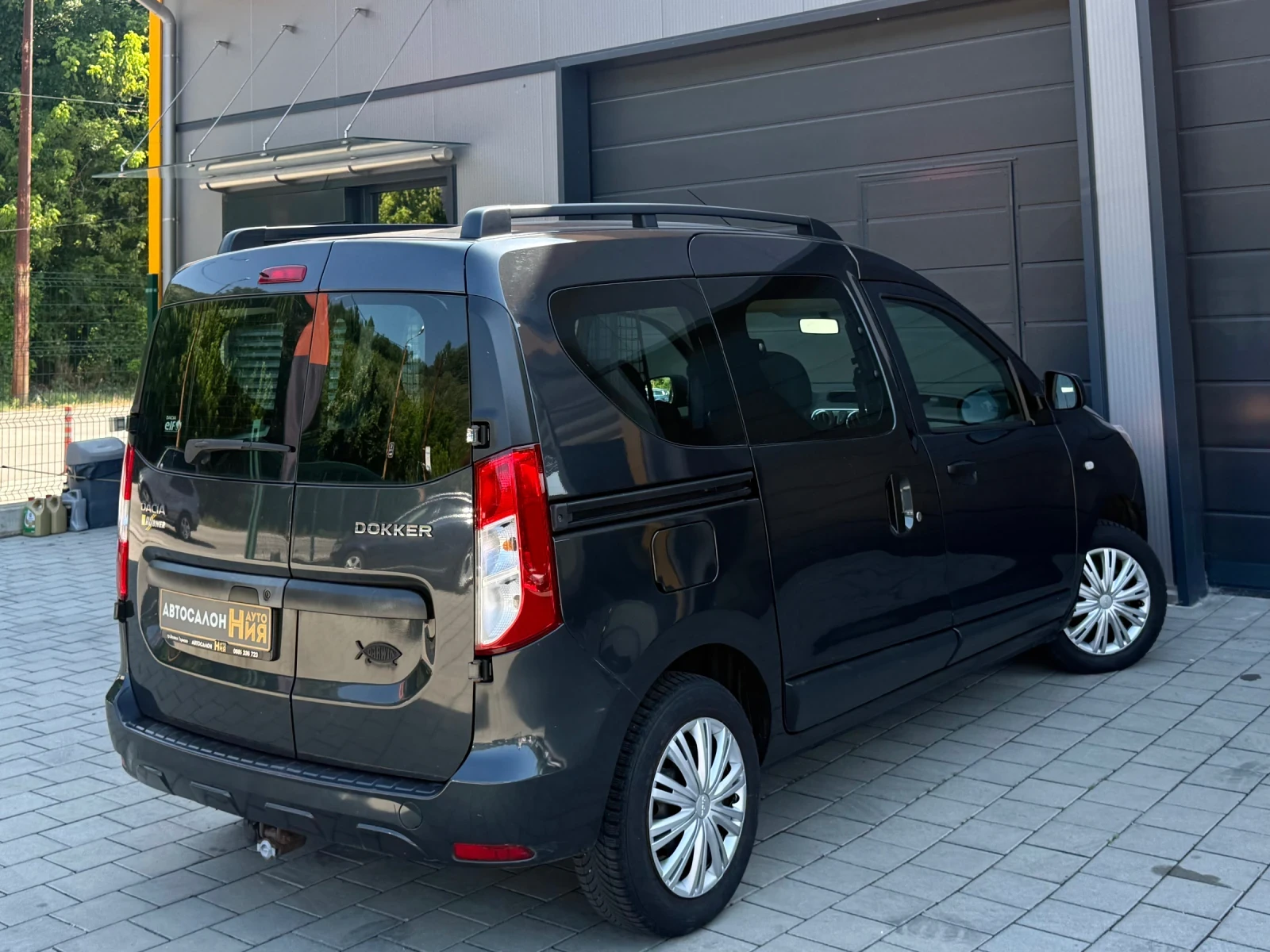 Dacia Dokker 1.6 LPG * NAVI* Tempomat* , снимка 6 - Автомобили и джипове - 55170405