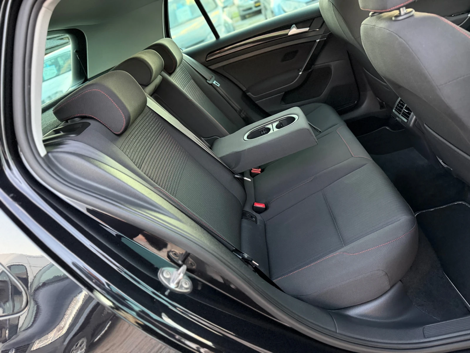 VW Golf 1.6TDI 116�� CarPlay ������� ��� SOUND | Mobile.bg � ����������� 12