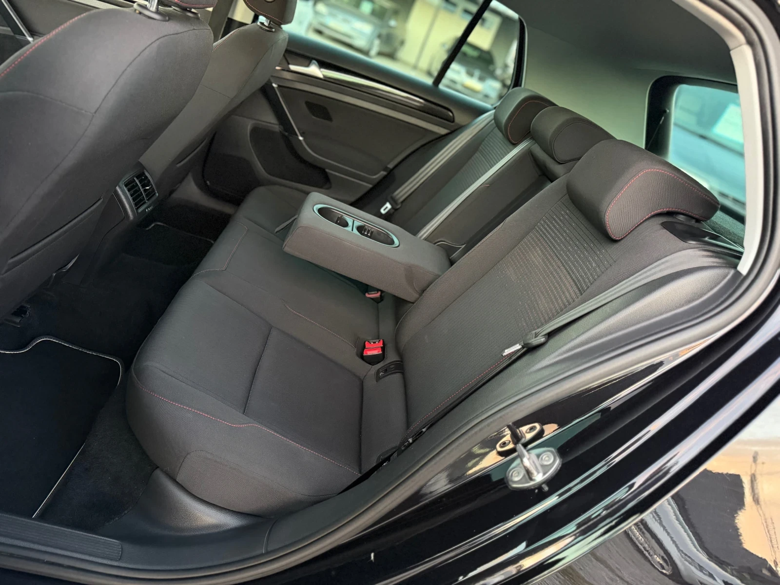VW Golf 1.6TDI 116�� CarPlay ������� ��� SOUND | Mobile.bg � ����������� 11