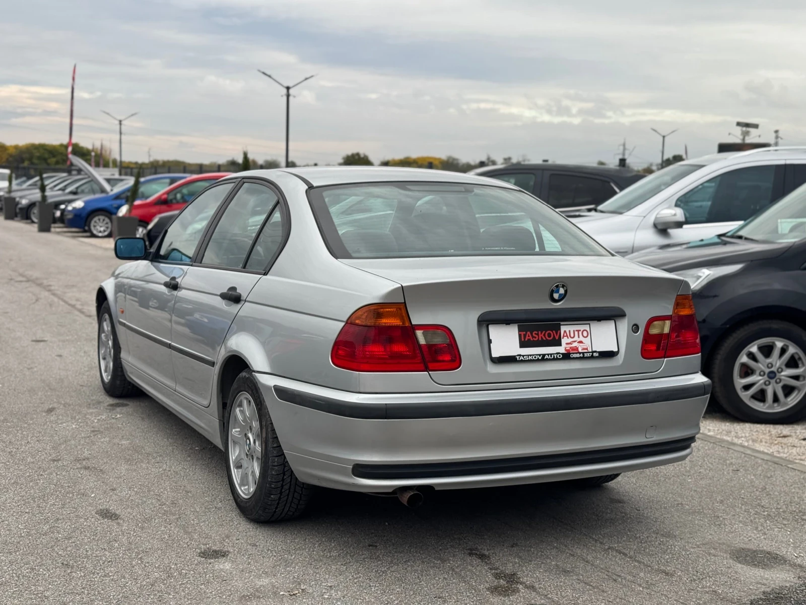 BMW 318, снимка 8 - Автомобили и джипове - 56514656
