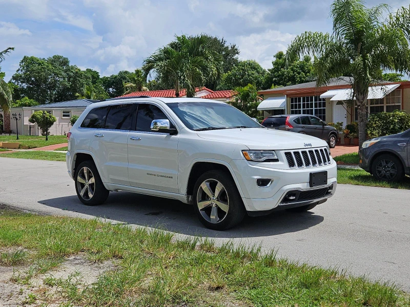 Jeep Grand cherokee Overland * подгреви* обдухване* камера* панорама, снимка 1 - Автомобили и джипове - 47378487