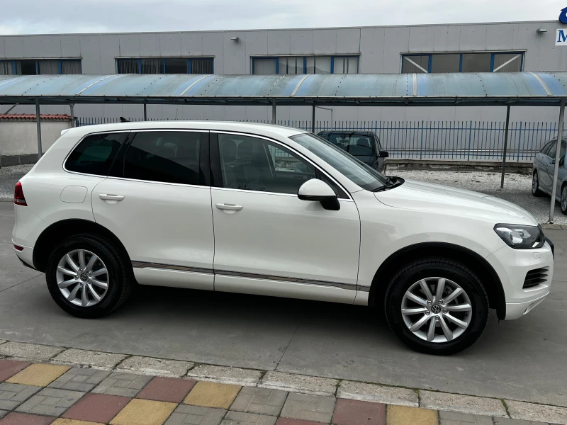 VW Touareg 3.0TDI-FULL SERVICE-KATO HOB!!!, снимка 4 - Автомобили и джипове - 49585345