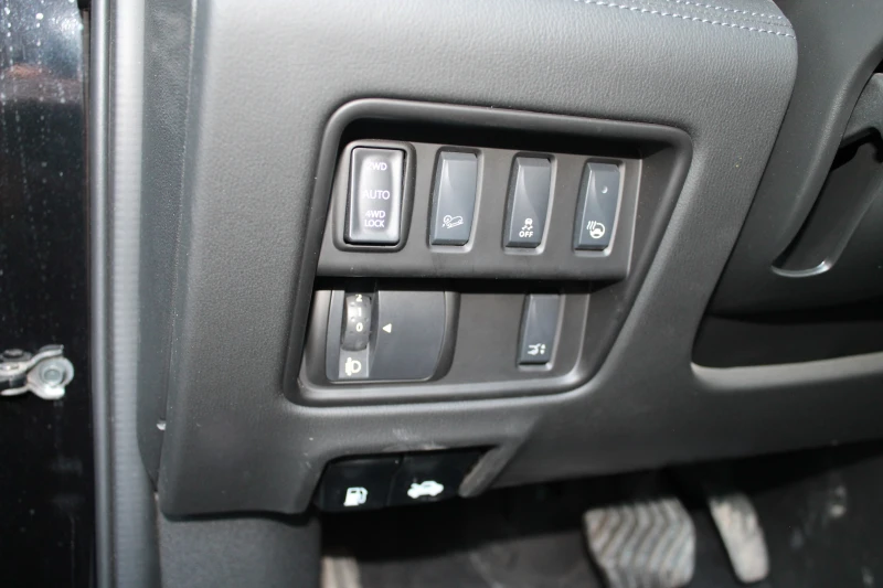 Renault Koleos, снимка 4 - Автомобили и джипове - 52554637