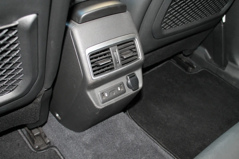 Renault Koleos, снимка 6 - Автомобили и джипове - 52554637