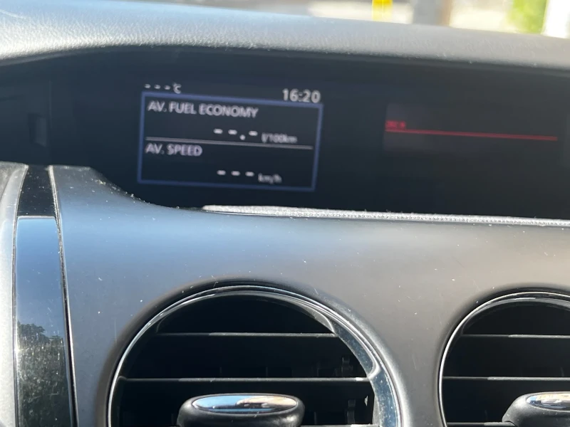 Mazda CX-7 2.2, снимка 11 - Автомобили и джипове - 51596551