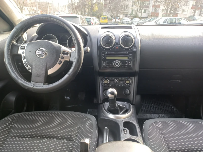 Nissan Qashqai, снимка 9 - Автомобили и джипове - 52679768