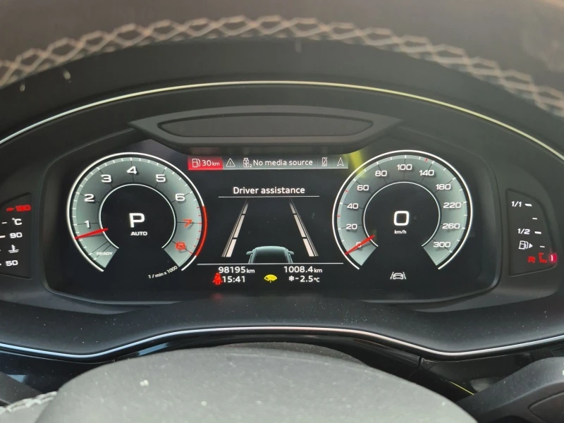 Audi Q8 PROGRESSIV С РЕГИСТРАЦИЯ & АВТО КРЕДИТ, снимка 10 - Автомобили и джипове - 53386273