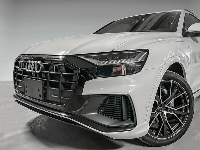 Audi Q8 Progressiv  CARFAX, снимка 4 - Автомобили и джипове - 53323619