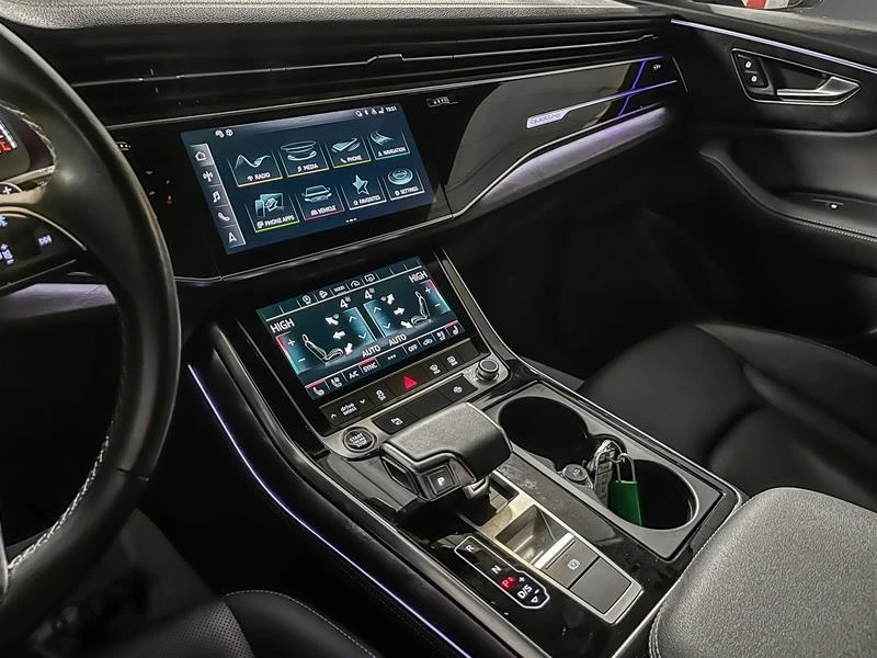 Audi Q8 Progressiv  CARFAX, снимка 5 - Автомобили и джипове - 53323619