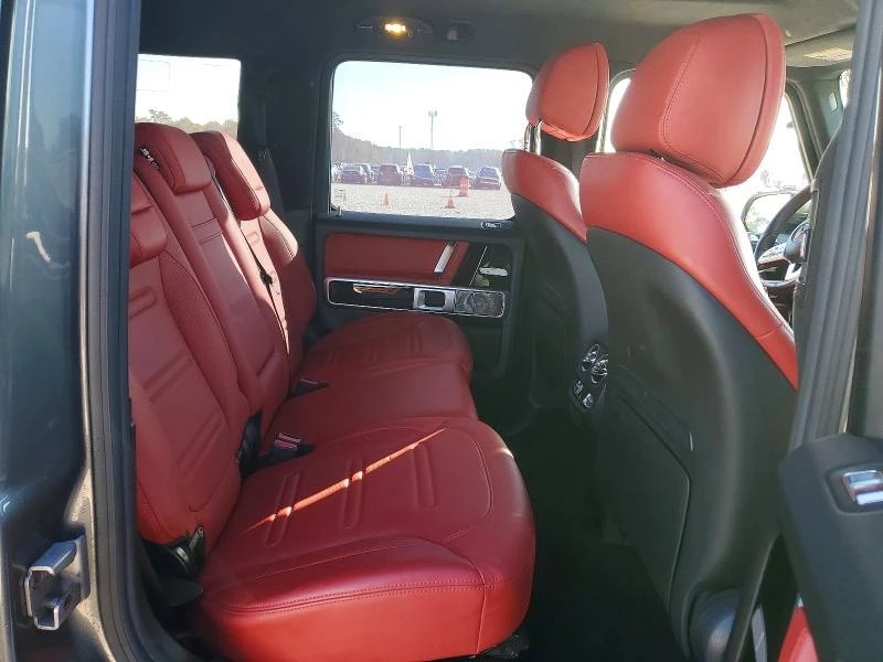 Mercedes-Benz G 500 4MATIC* КОжа* Подгрев* Обдухване* Кейлес* Blind Sp, снимка 11 - Автомобили и джипове - 53709736