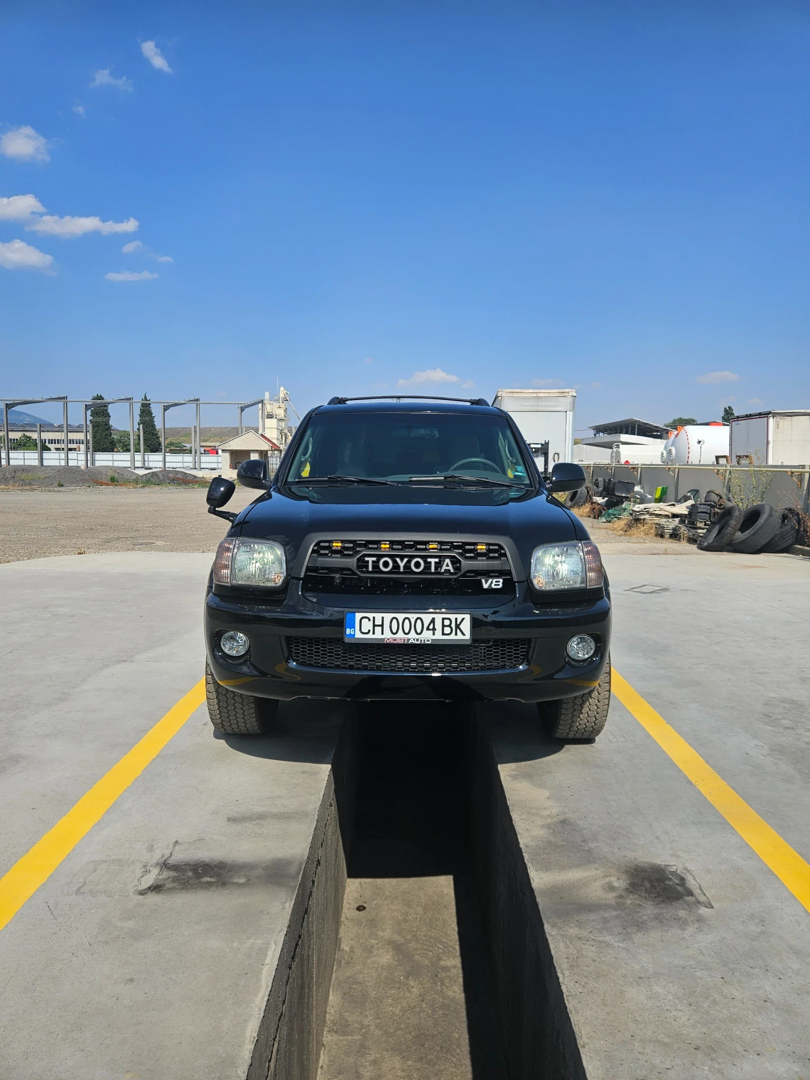 Toyota Land cruiser V8 4x4 LPG Sequoia  - изображение 3