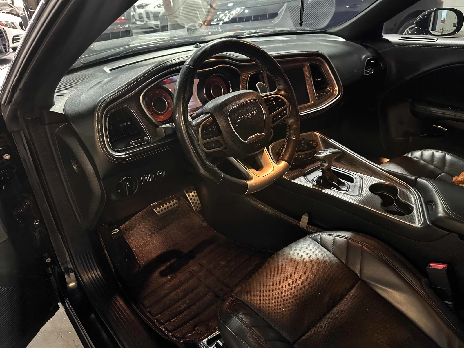 Dodge Challenger CARFAX * * АВТО КРЕДИТ * *  - изображение 6