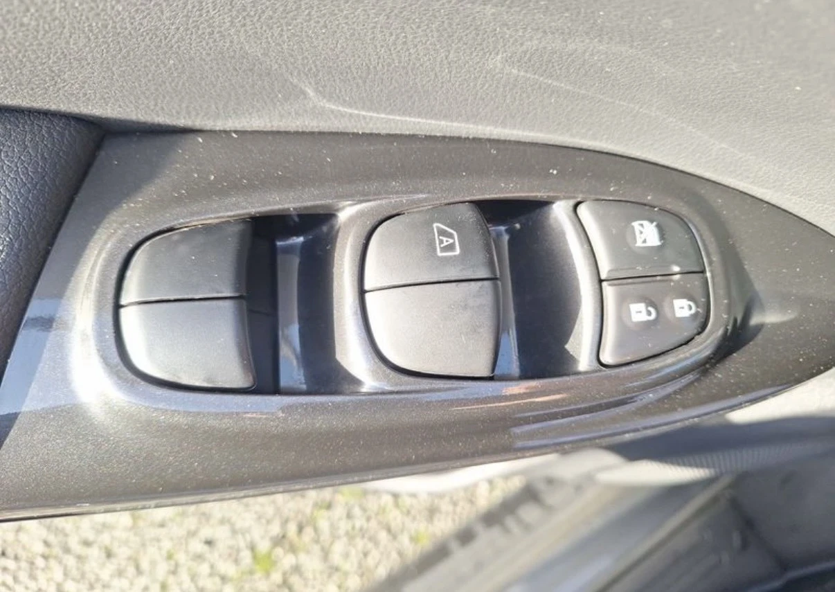 Nissan Juke 1.2i N-Connect* Camera* Alcantara* Keyless*  - изображение 10