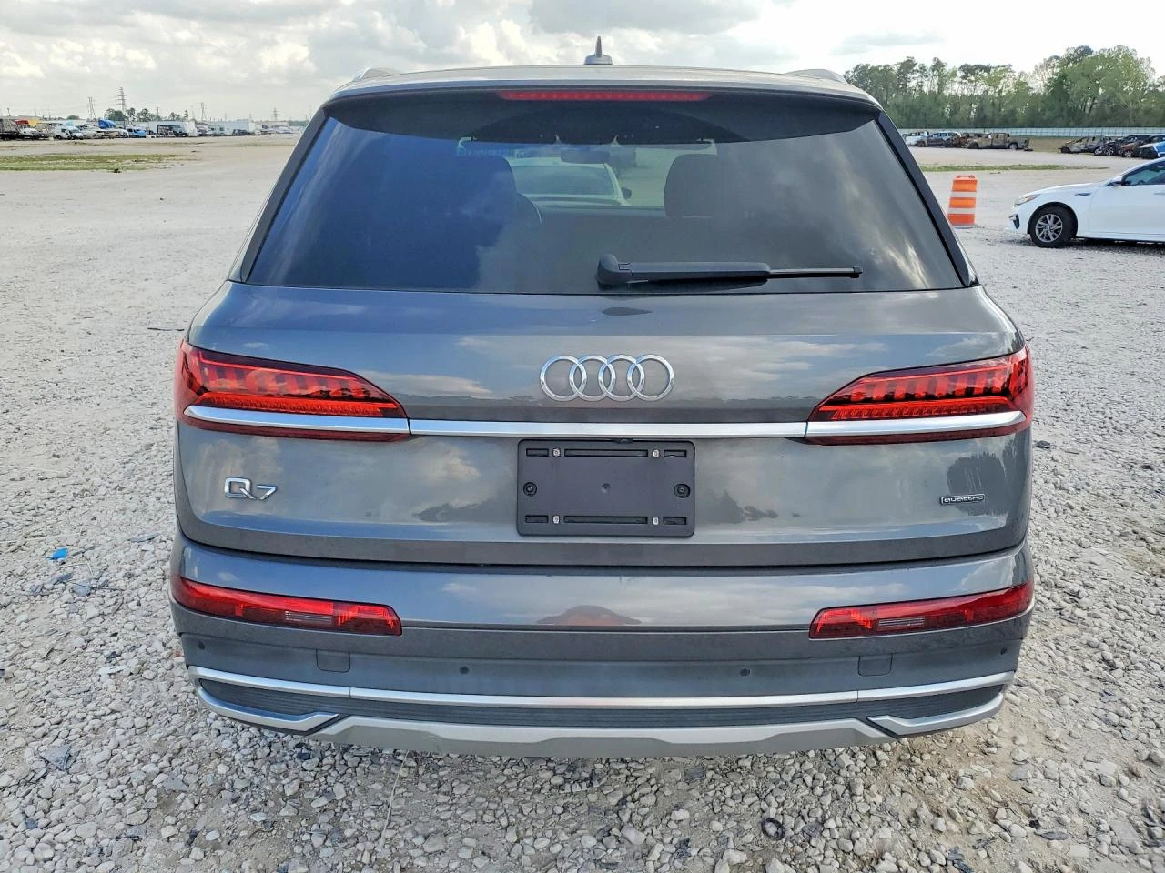 Audi Q7 2.0l Premium Plus, снимка 6 - Автомобили и джипове - 54417371