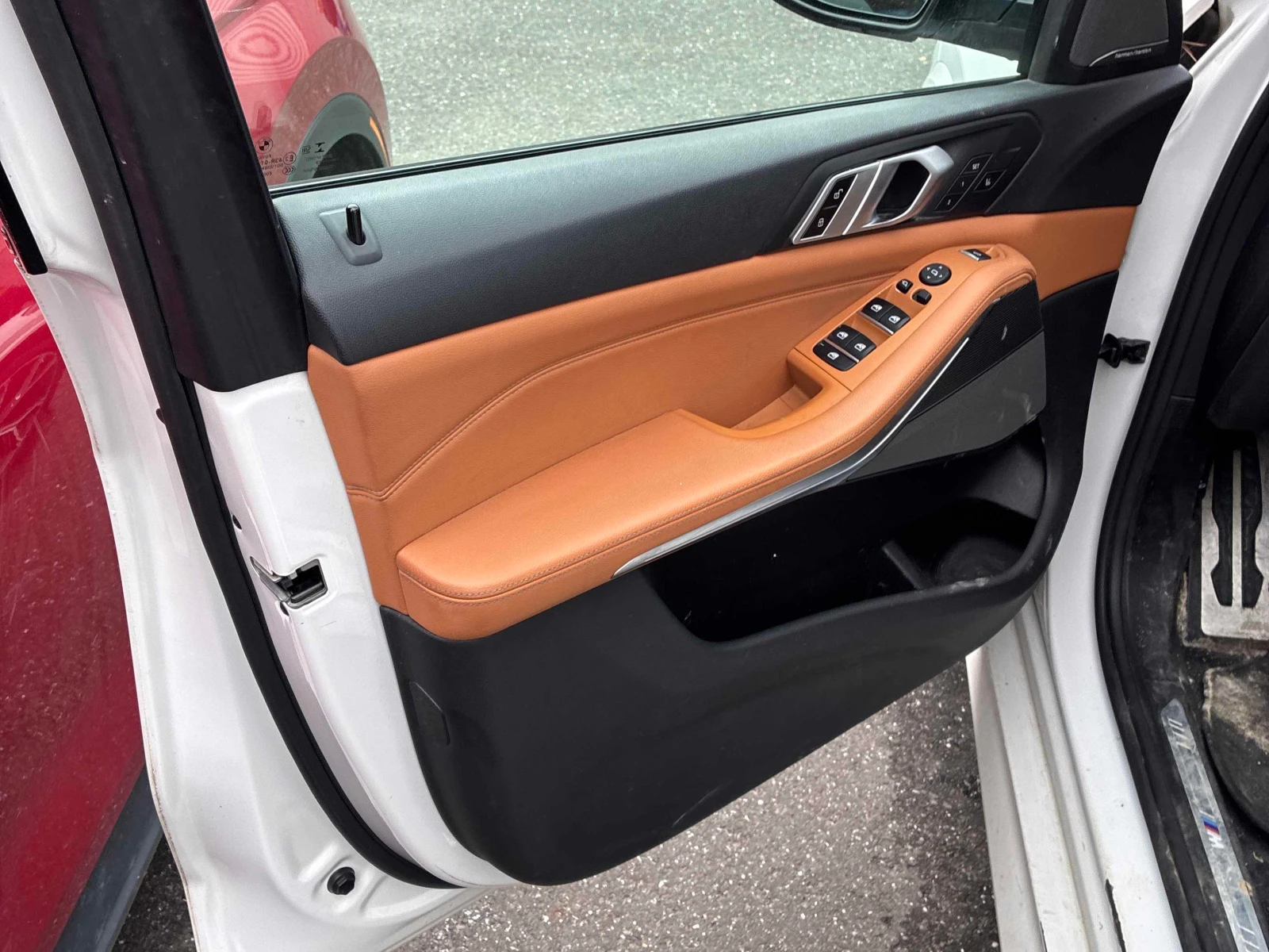 BMW X5 xDrive40i/M-PACK/LASER/H&K/PANO/360/ОБДУХВАНЕ/HUD, снимка 10 - Автомобили и джипове - 54977708