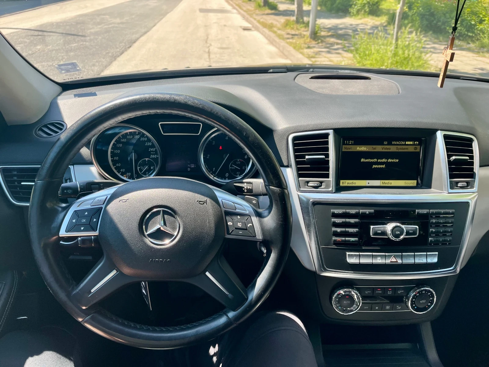 Mercedes-Benz ML 350 BlueTec 4Matic, снимка 10 - Автомобили и джипове - 55894269
