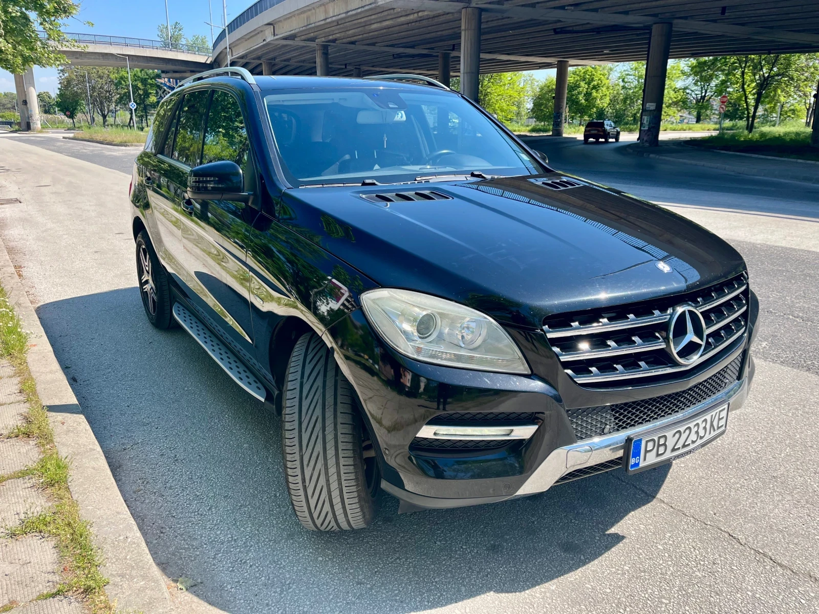 Mercedes-Benz ML 350 BlueTec 4Matic, снимка 2 - Автомобили и джипове - 55894269