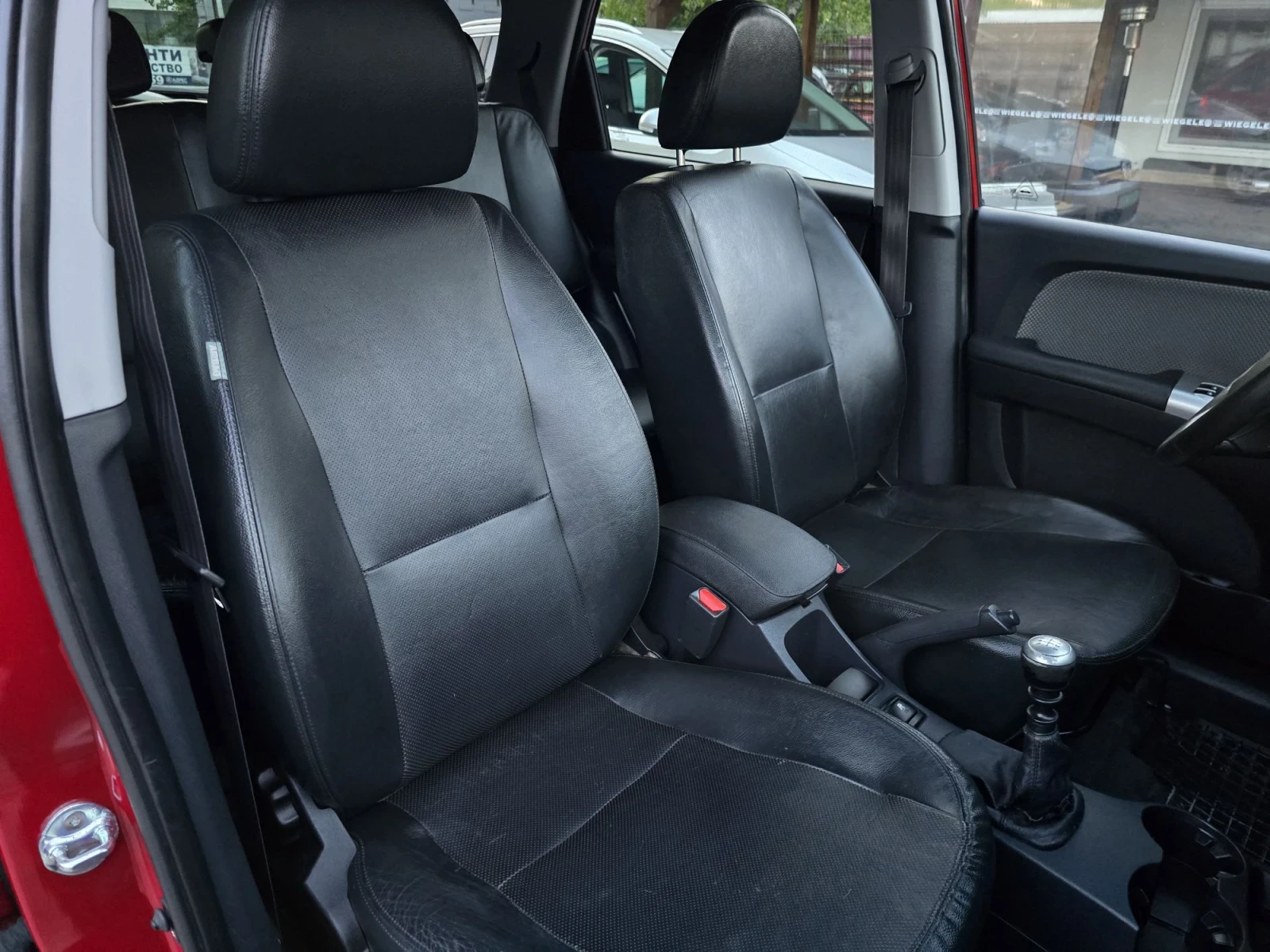 Kia Sportage 2.0 CRDI ACTIVE4X4, снимка 8 - Автомобили и джипове - 56137731