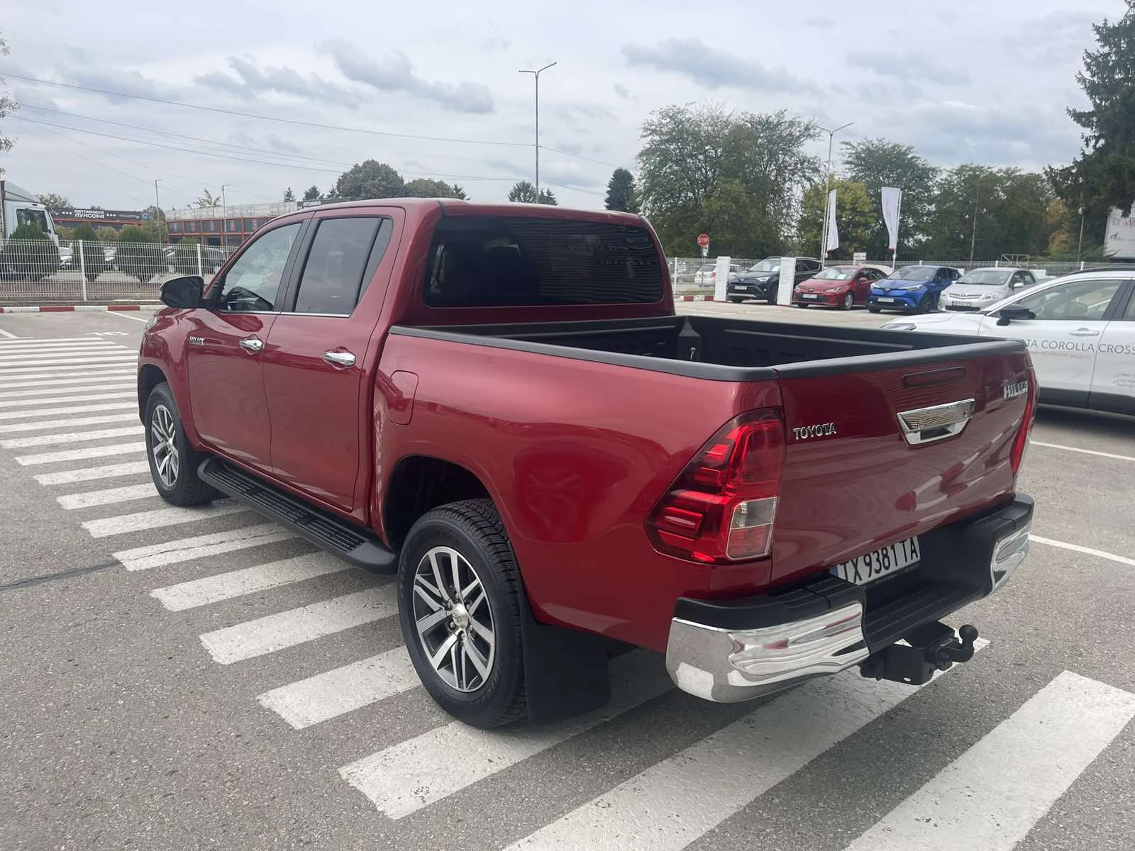 Toyota Hilux 2.4 D, снимка 4 - Автомобили и джипове - 56271954