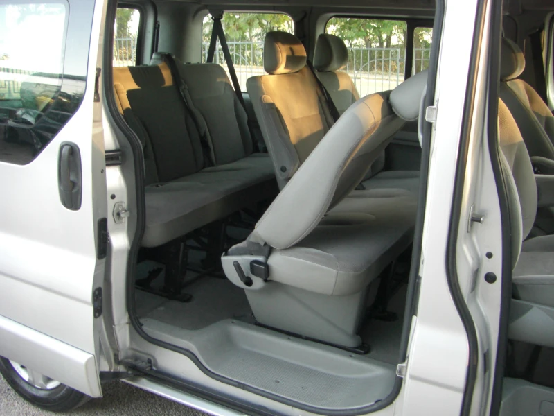 Opel Vivaro 1.9dci TOUR KLIMA 6ck. 8MECTA, снимка 15 - Бусове и автобуси - 51829612