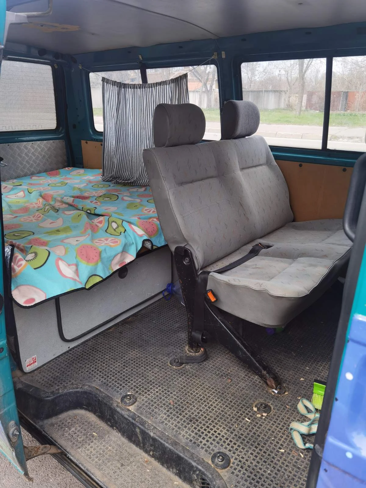 VW Transporter 2.5TDI, снимка 7 - Бусове и автобуси - 53928540