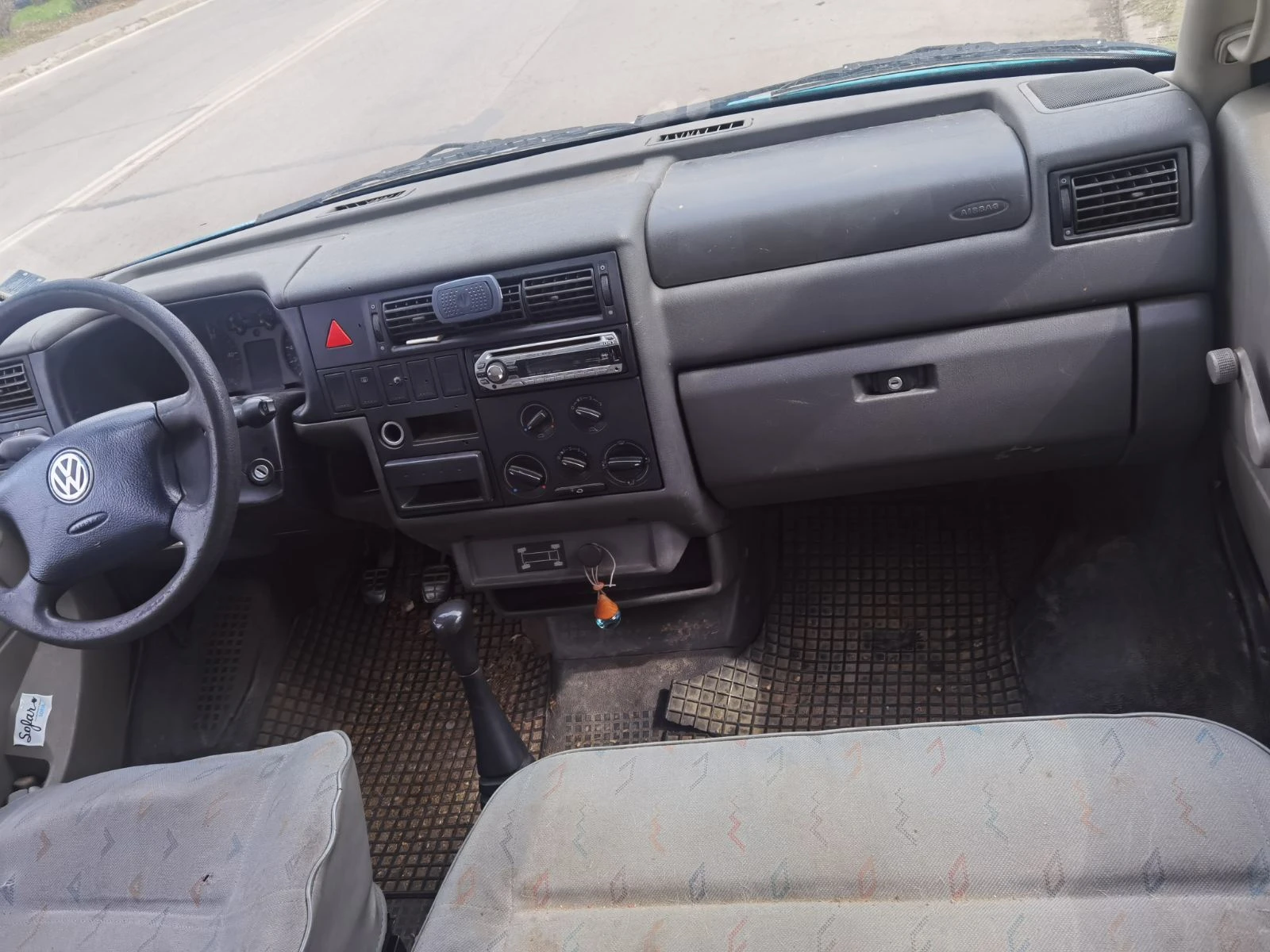 VW Transporter 2.5TDI, снимка 10 - Бусове и автобуси - 53928540