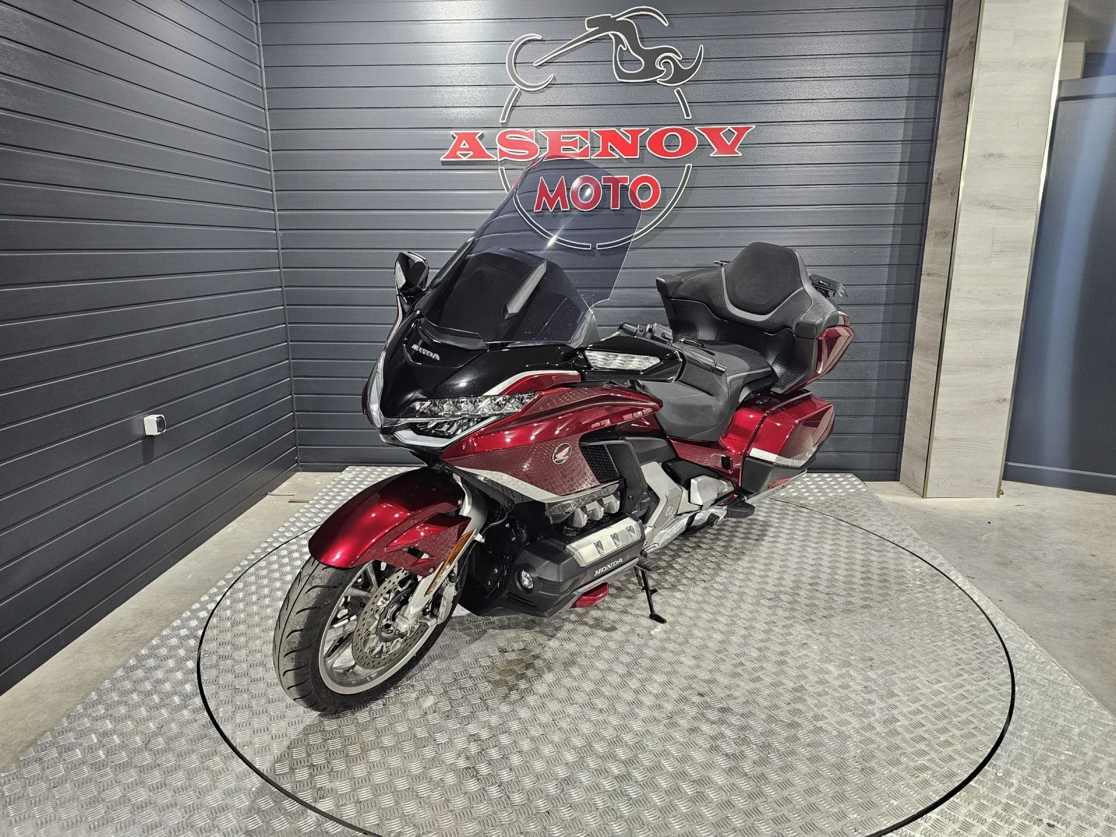 Honda Gold Wing RED and BLACK, снимка 10 - Мотоциклети и мототехника - 55282235