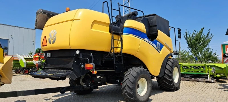 Комбайн New Holland CX6080, снимка 8 - Селскостопанска техника - 46693943