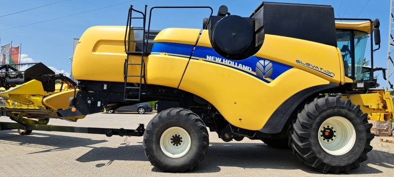 Комбайн New Holland CX6080, снимка 3 - Селскостопанска техника - 46693943