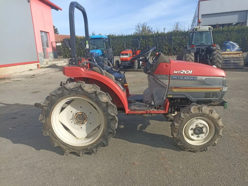 Трактор Mitsubishi 201, снимка 3 - Селскостопанска техника - 52840165