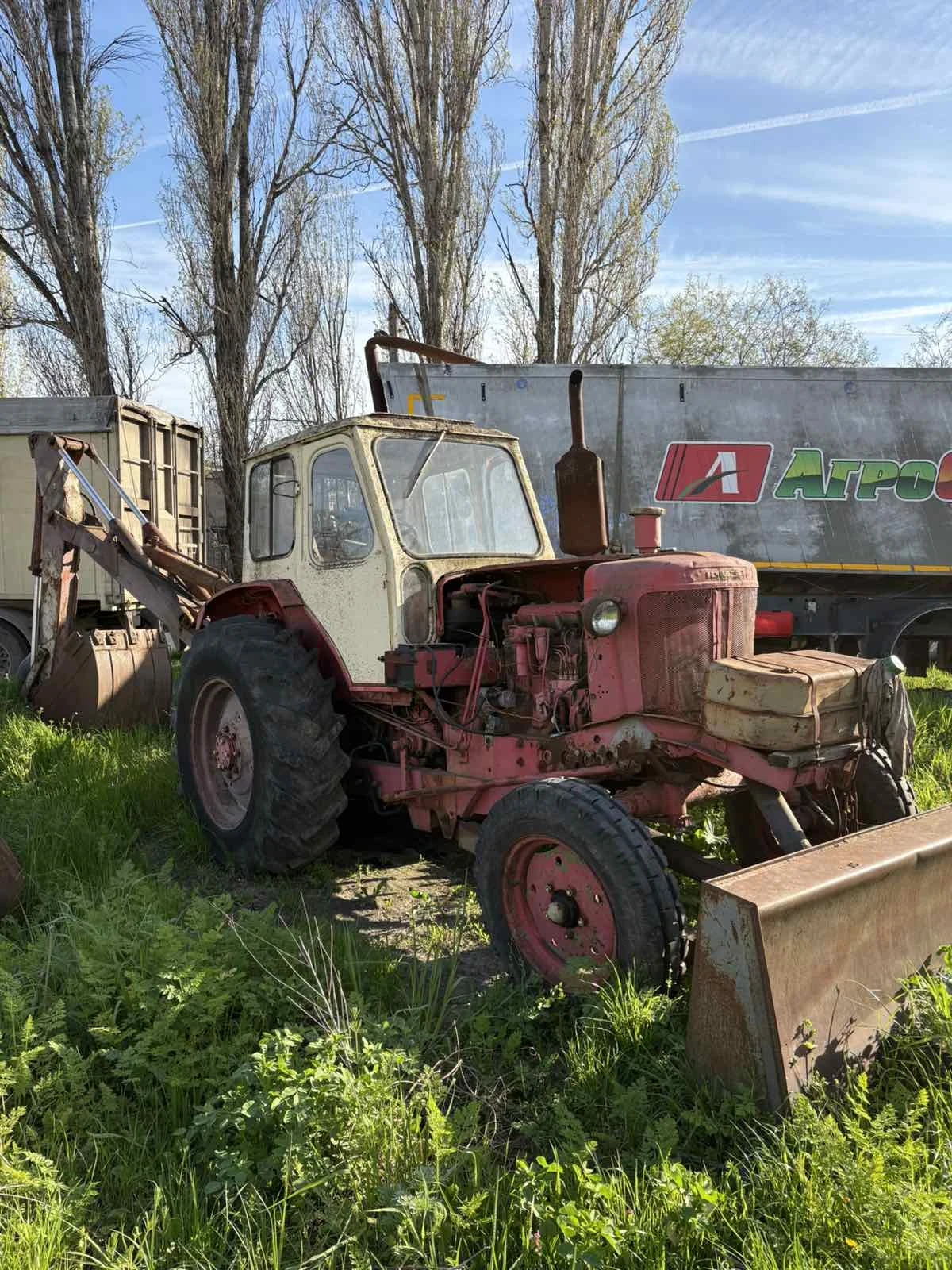 Трактор ЮМЗ