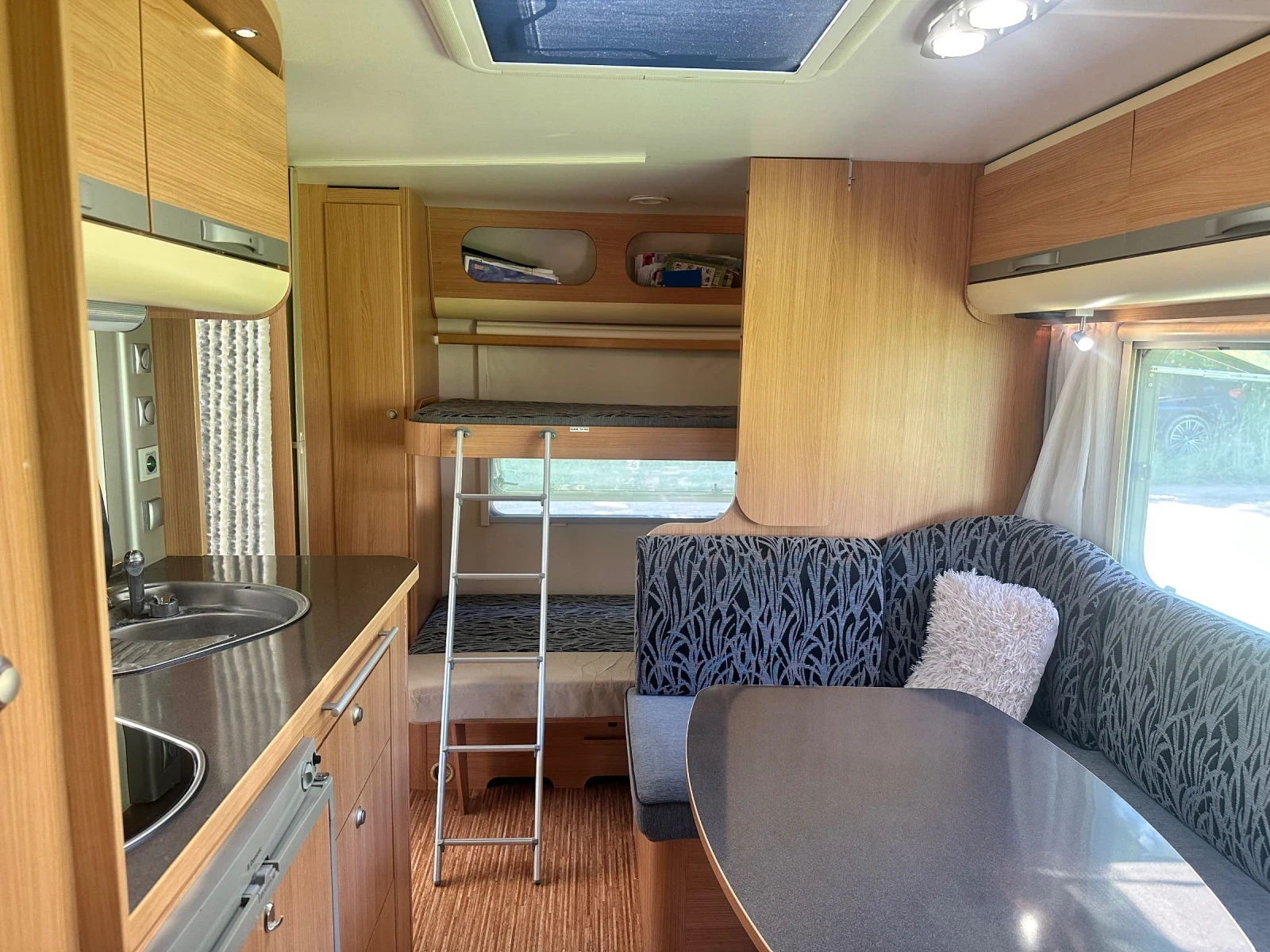 Каравана Adria 563 TK/форселт/тента , снимка 6 - Каравани и кемпери - 55078457