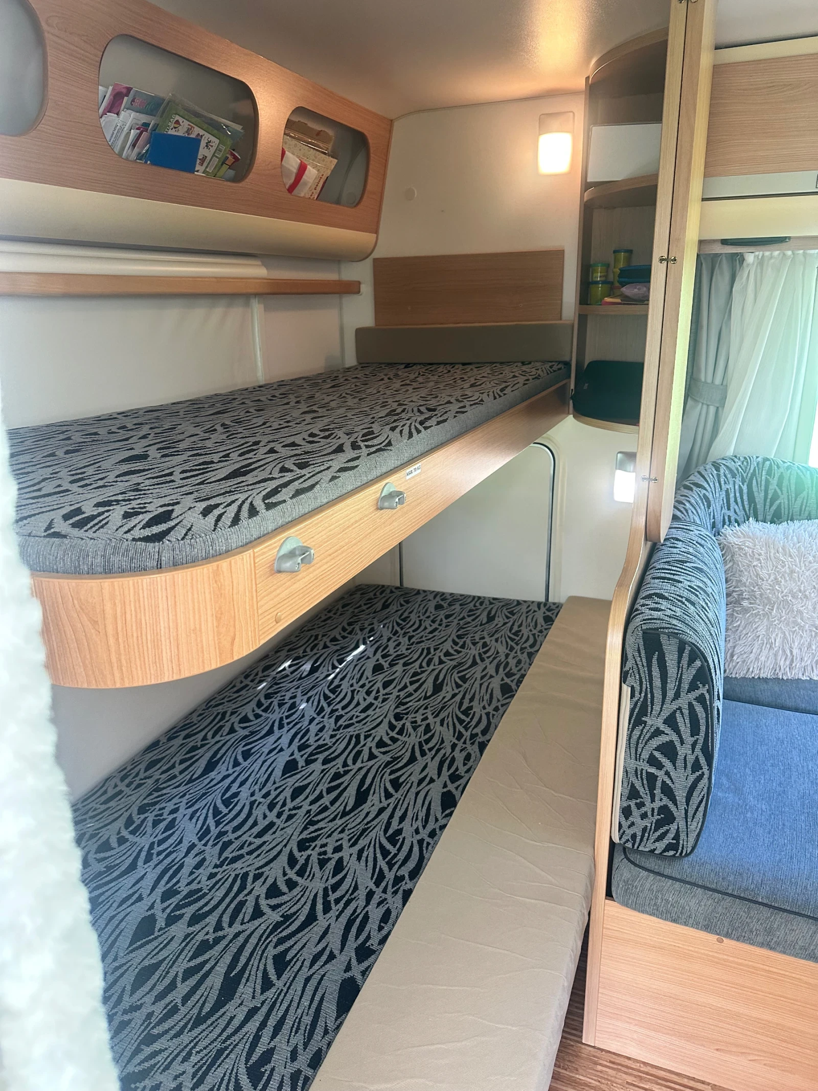 Каравана Adria 563 TK/форселт/тента , снимка 7 - Каравани и кемпери - 55078457
