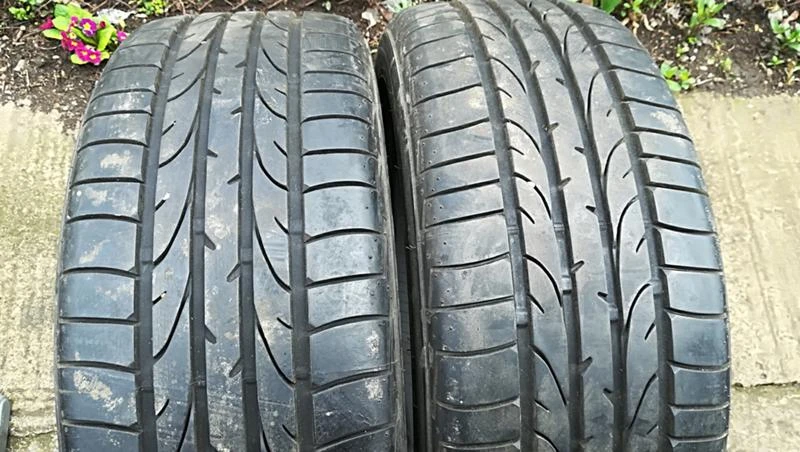 Гуми Летни 215/45R17, снимка 1 - Гуми и джанти - 25087118