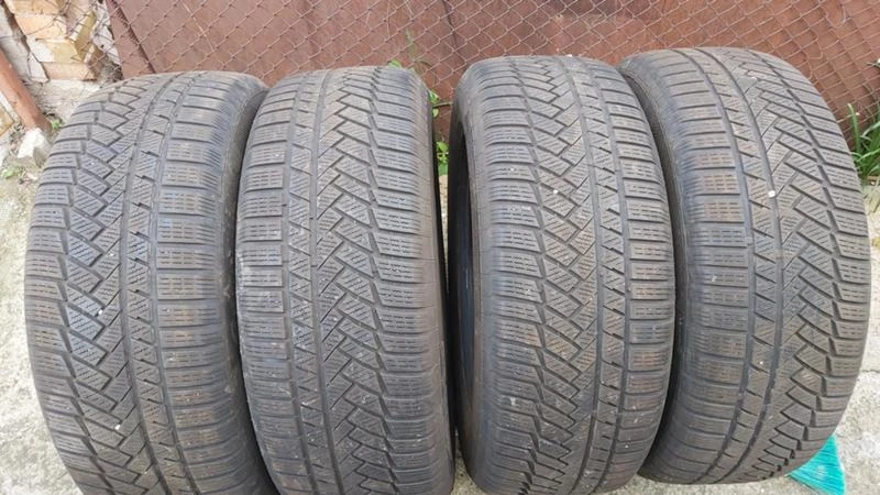 Гуми Зимни 255/60R17, снимка 1 - Гуми и джанти - 27400481