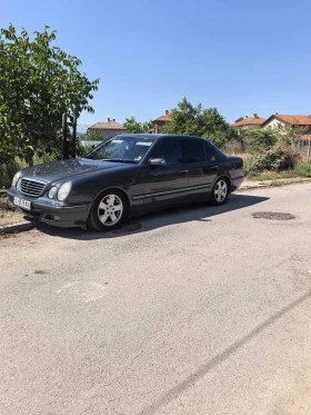Mercedes-Benz E 320, снимка 4