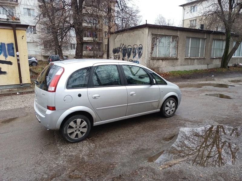 Opel Meriva 1.8 автоматик газ, снимка 3 - Автомобили и джипове - 48445467