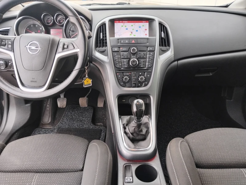 Opel Astra Sport turar, снимка 15 - Автомобили и джипове - 48954579