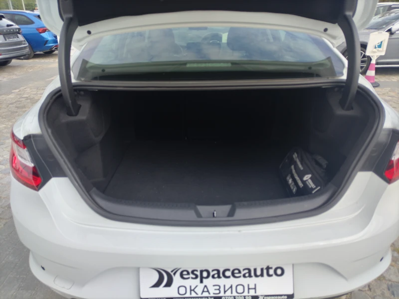 Renault Megane 1.3TCe 140 к.с./Life, снимка 14 - Автомобили и джипове - 51911444