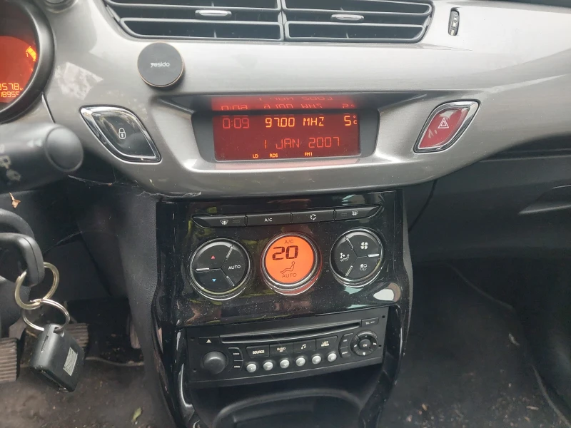 Citroen C3, снимка 7 - Автомобили и джипове - 53205784