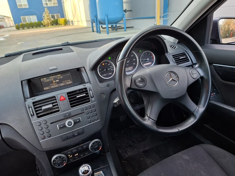 Mercedes-Benz C 200 Пакет, снимка 6 - Автомобили и джипове - 53159160