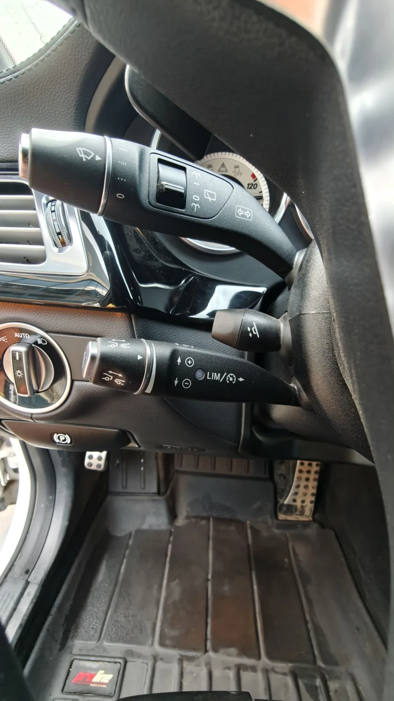 Mercedes-Benz CLS 350 CLS Shooting Brake 4M AMG Line + LED+ AHK, снимка 8 - Автомобили и джипове - 53213896