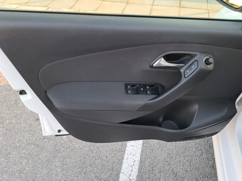 VW Polo 1.2 TDI, снимка 9 - Автомобили и джипове - 53221707