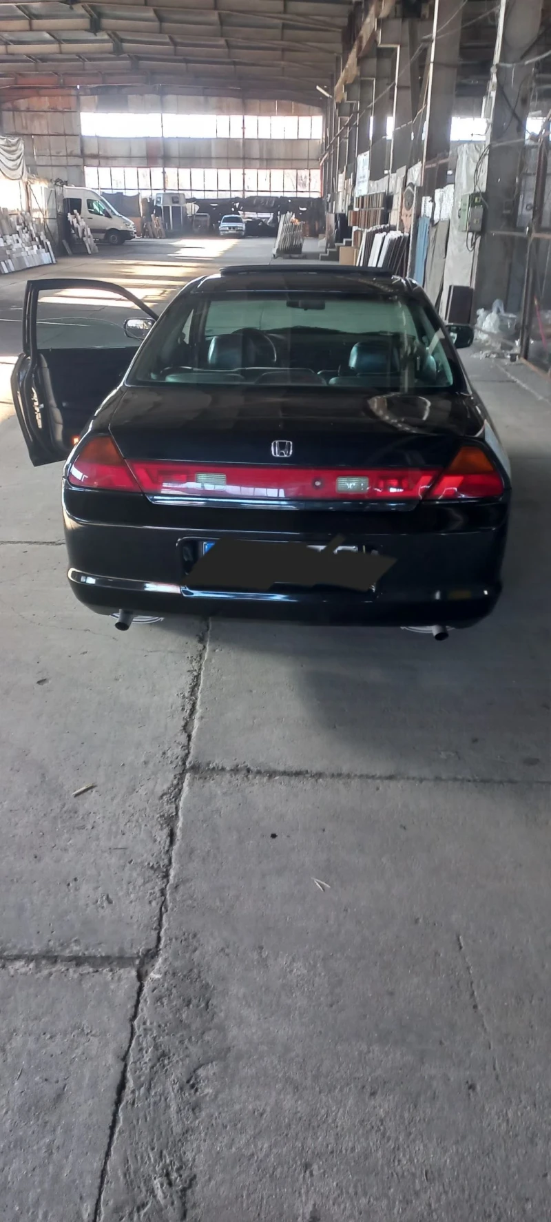 Honda Accord Coupe 3.0 v6, снимка 3 - Автомобили и джипове - 53557912