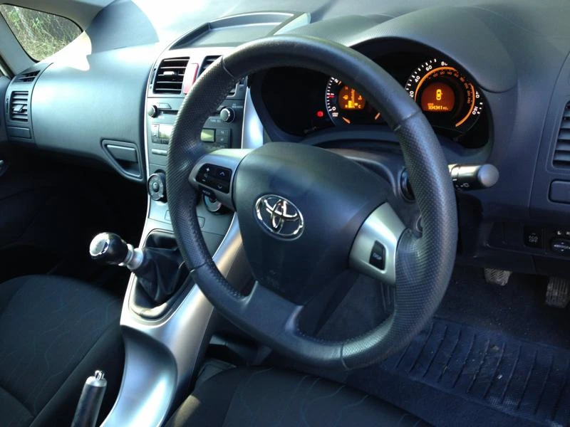 Toyota Auris 1.3vvt-i 99.6 | Mobile.bg   14