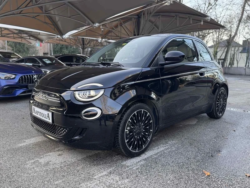 Fiat 500e е La Prima Panorama 42 kWh, снимка 2 - Автомобили и джипове - 52538318