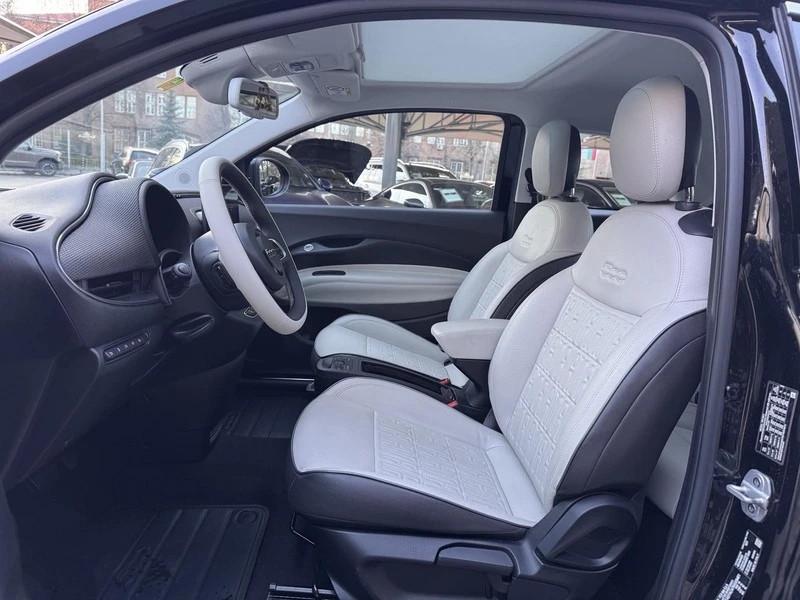 Fiat 500e е La Prima Panorama 42 kWh, снимка 10 - Автомобили и джипове - 52538318